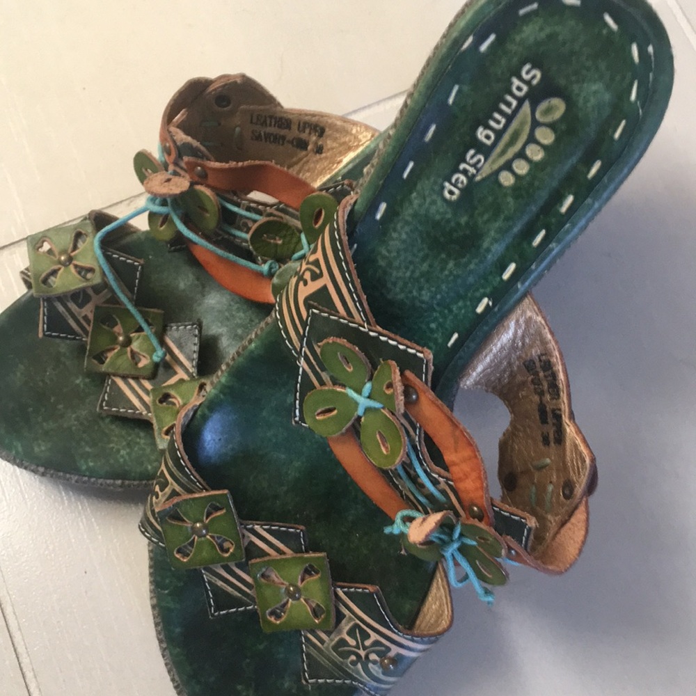 Backless heel sandles